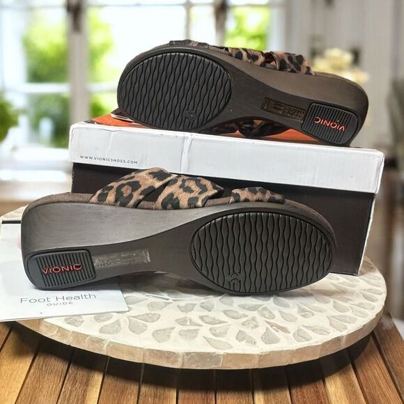 Vionic Park Rizzo Orthotic Comfort Leopard Wedge Sandals Women’s Size 8 NIB - Picture 9 of 10